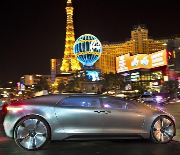 Weltpremiere des Mercedes-Benz F 015 Luxury in Motion auf der CES: Revolution der Mobilität